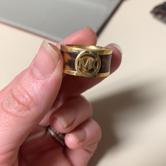 Michael Kors Ring - Picture 2 of 2